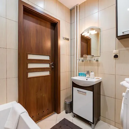 Apartman Ogrodowa Warm Wood By Bookinghost