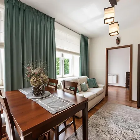 Apartman Ogrodowa Warm Wood By Bookinghost Varsó