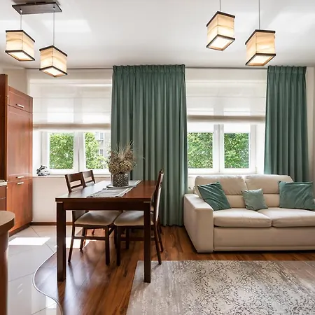 Ogrodowa Warm Wood By Bookinghost * ワルシャワ